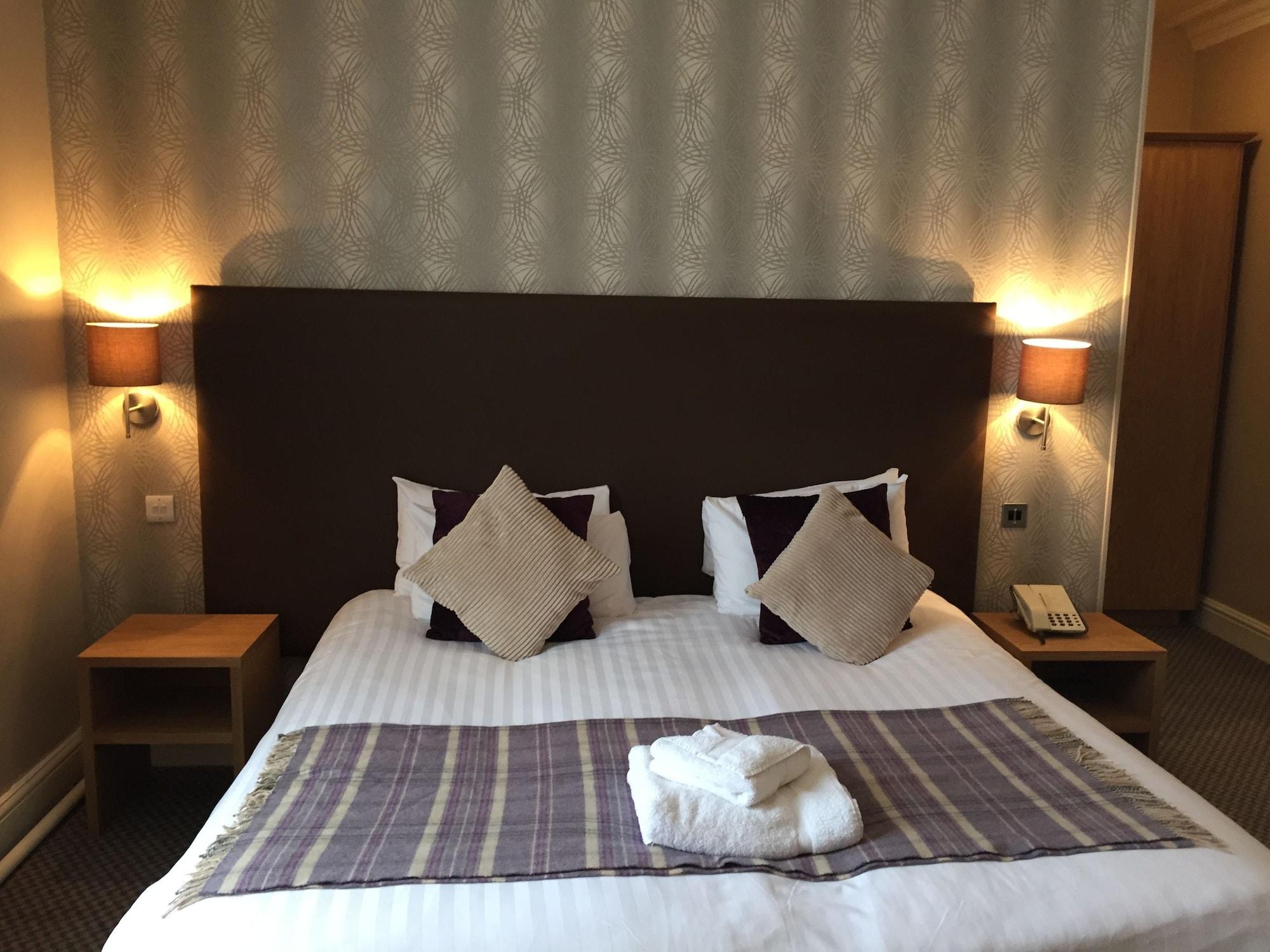 The Crown Hotel Harrogate Esterno foto