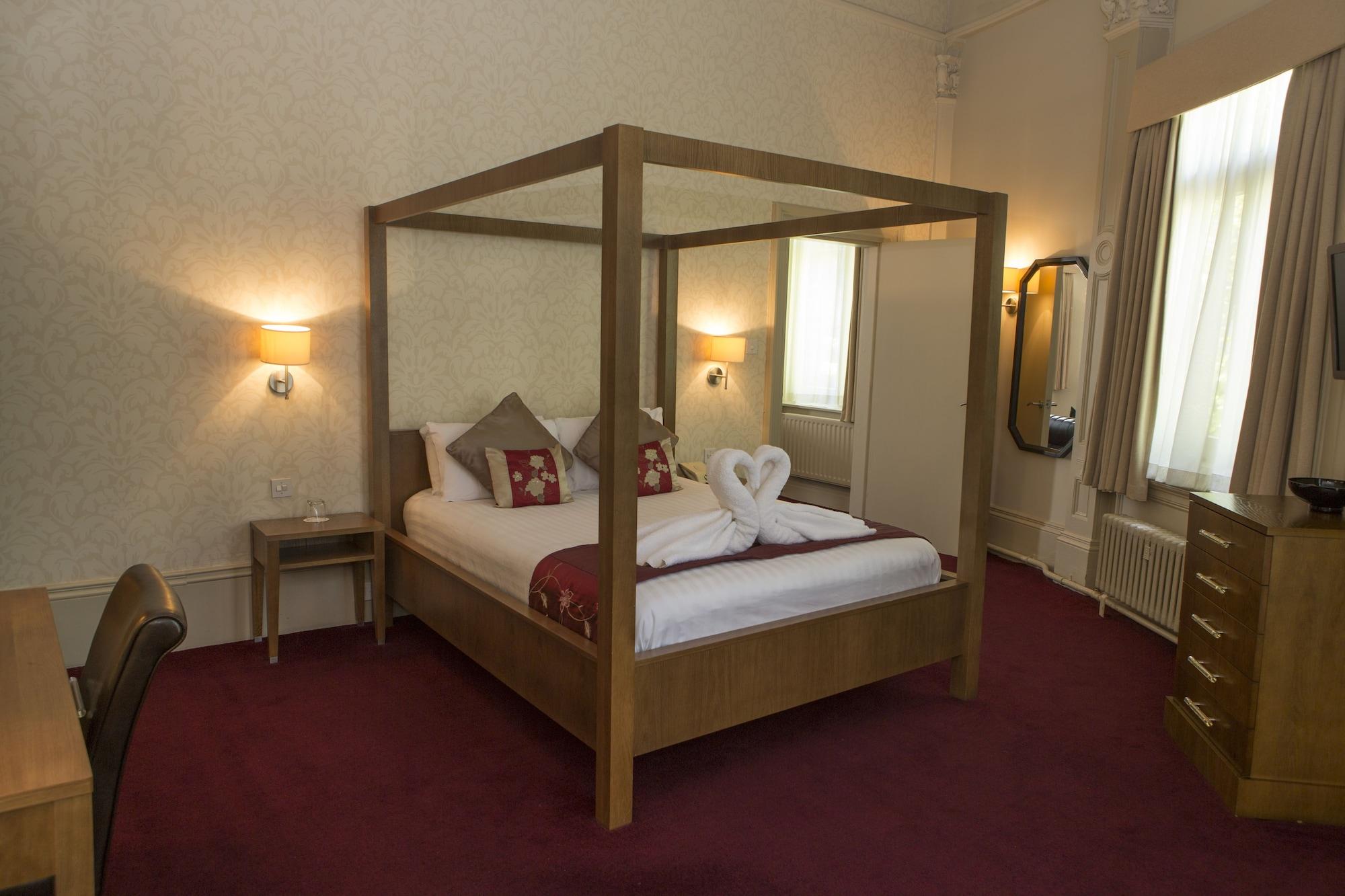 The Crown Hotel Harrogate Esterno foto