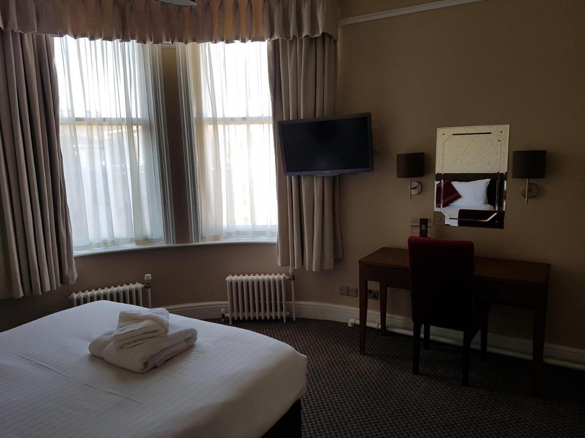 The Crown Hotel Harrogate Esterno foto